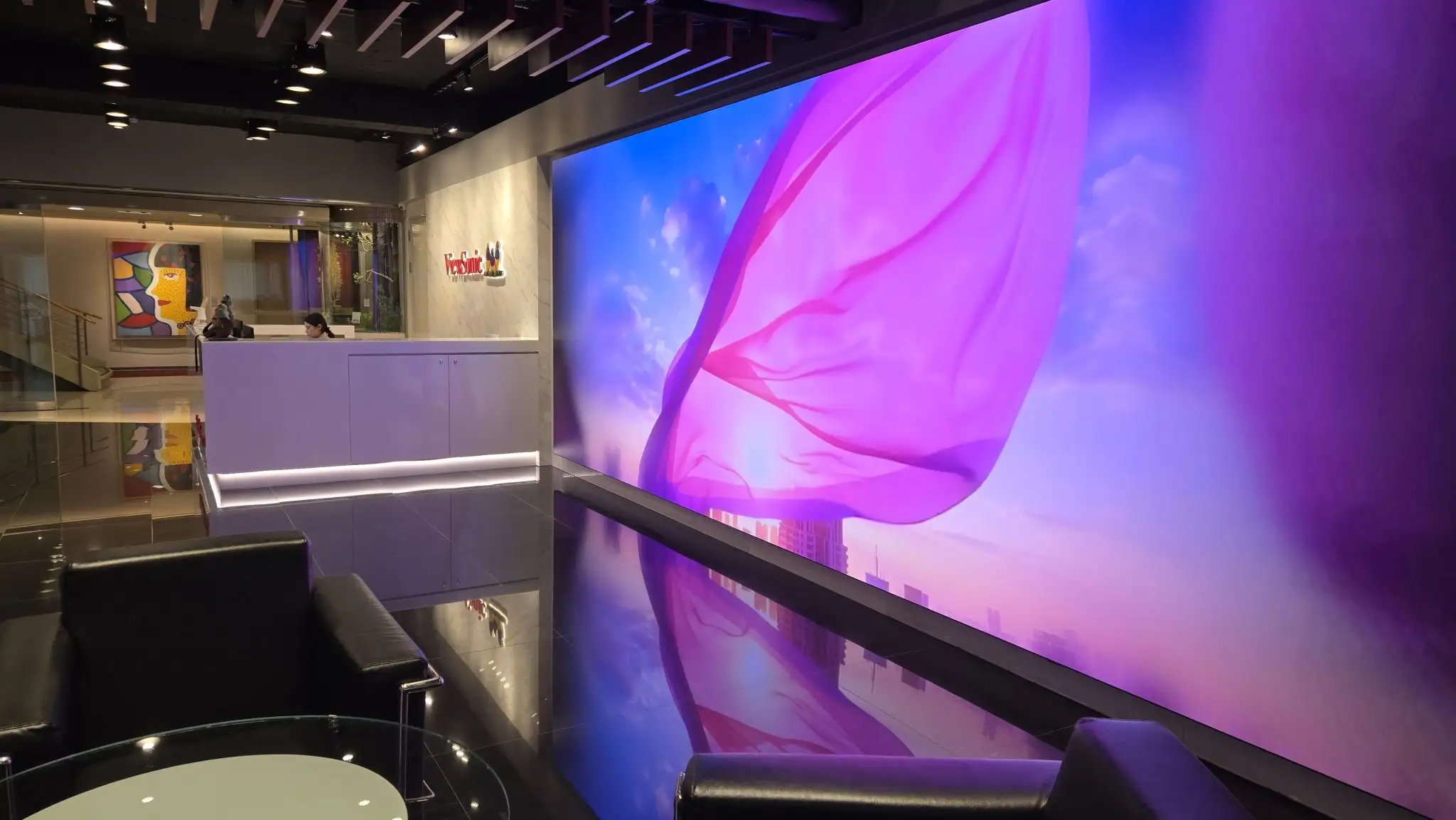 Indoor LED Screens vs. Outdoor LED Screens – How to Choose the Right One for Your Project?